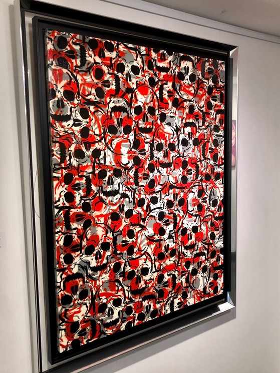 Picture of a painting by American artist Seen, represented at Galerie Montmartre, Paris, France