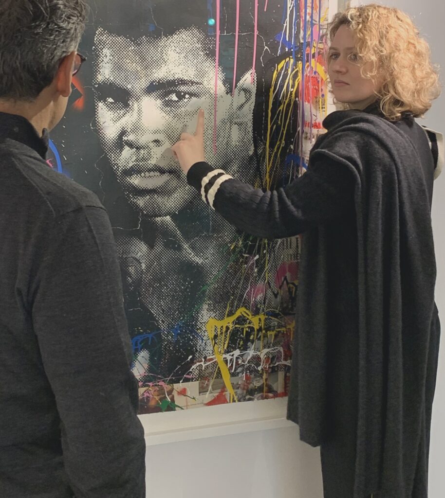 Prise de rendez-vous à la Galerie Montmartre.