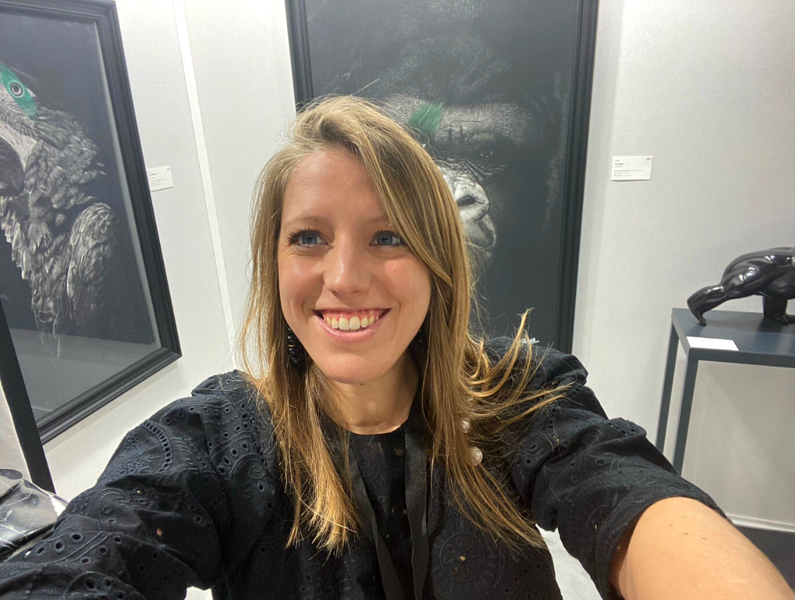 Selfie de Margaux Bouquet à la ST-ART, la Foire Européenne d'Art Contemporain et de Design