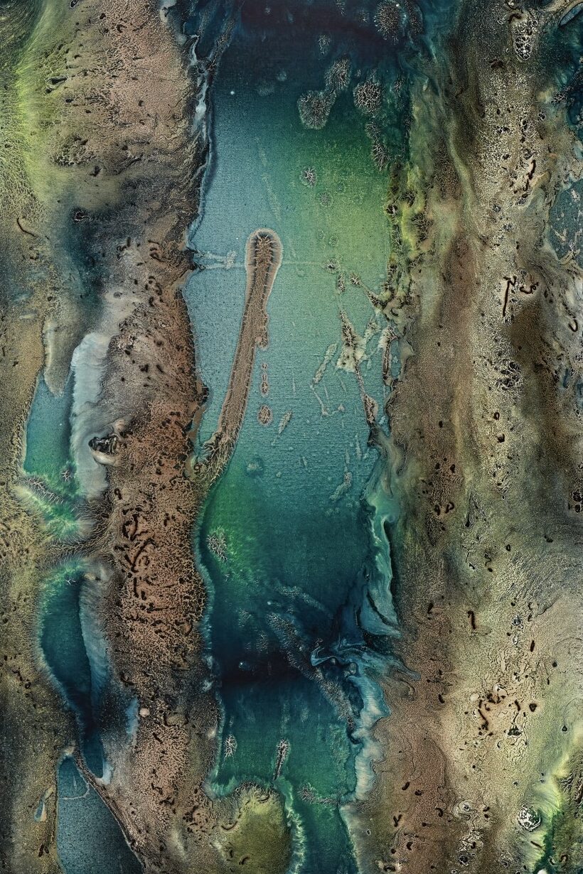 L’attribut alt de cette image est vide, son nom de fichier est 2022_M53_mixed_media_linen_140x90cm_In-Some-Limited-Respects-edited-1.jpg.
